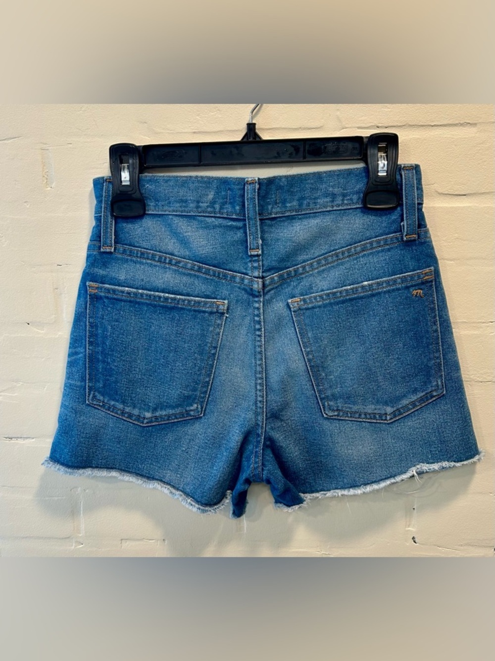 Madewell High-Rise Distressed Denim Raw Edge Shorts Size 24 - Picture 3 of 6